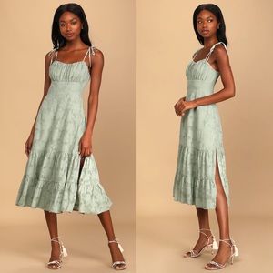 NWT Lulu’s Sweet Sentiments Sage Green Jacquard Tiered Midi Dress size L